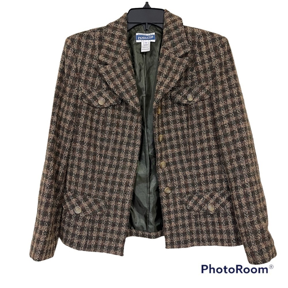 Pendleton petite Women's suit Blazer Size 6 / skirt size 10 with 90 percent wool
